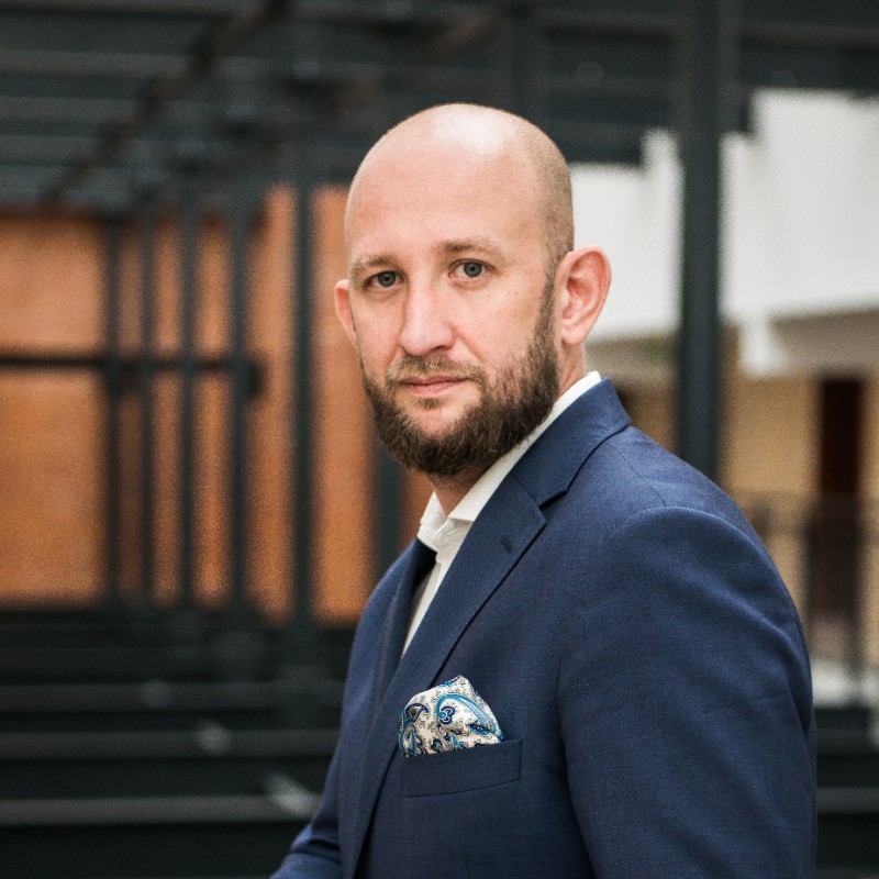 Tomasz - Konsultant Biznesowy